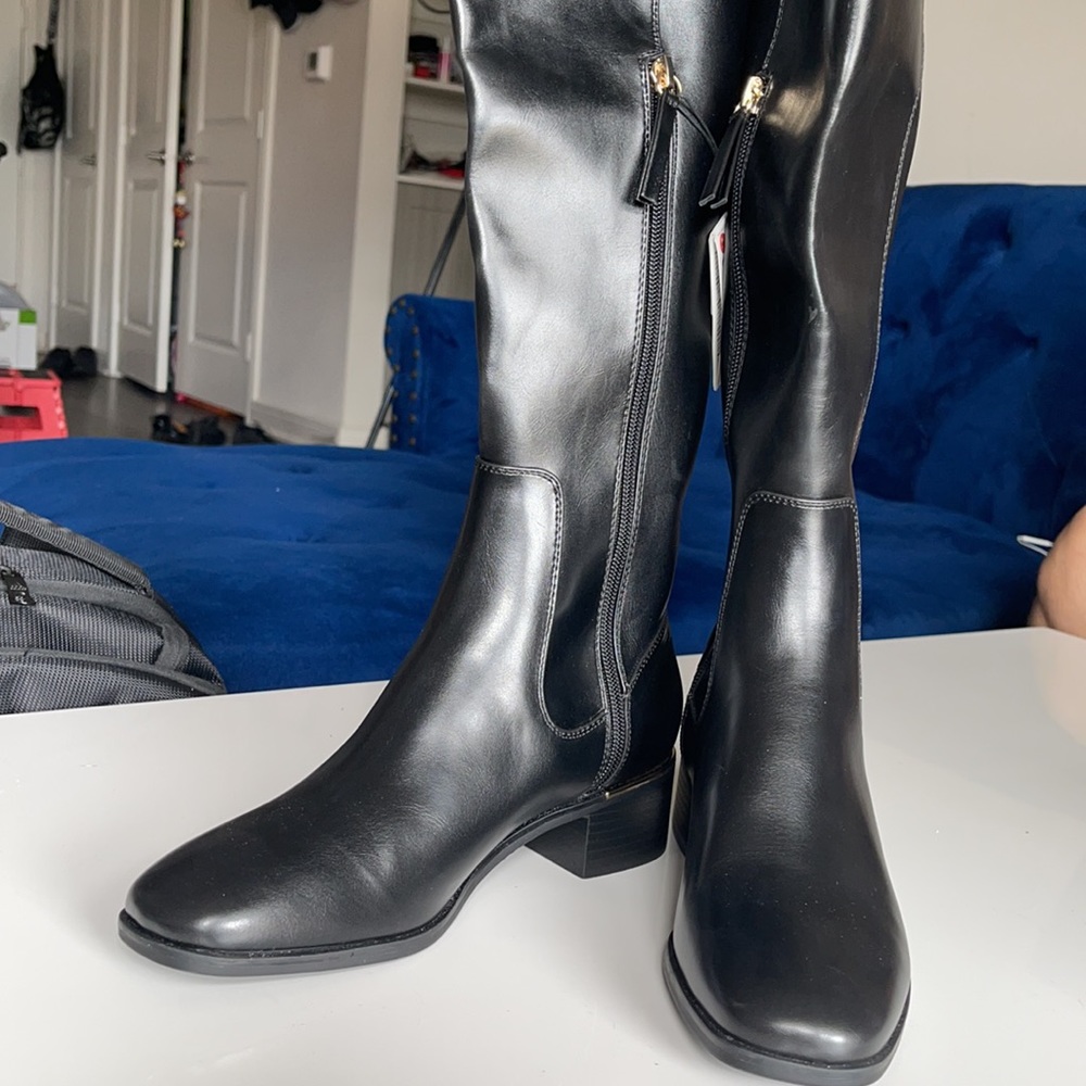 SOLD - Picture 4 of 7